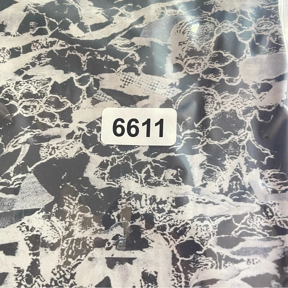 Lululemon Black Interlaced Starlight Train Times Leggings Size 10 26611 - Picture 11 of 15